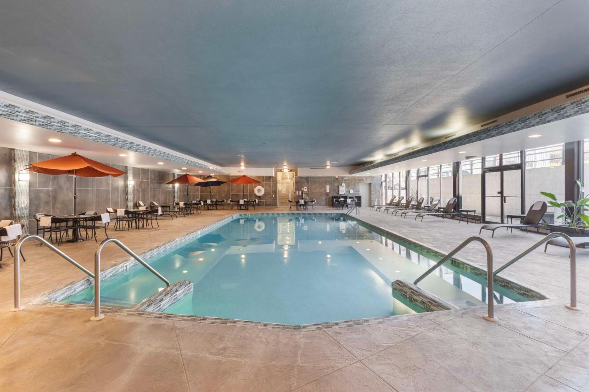 Best Western Plus Milwaukee West Eksteriør bilde