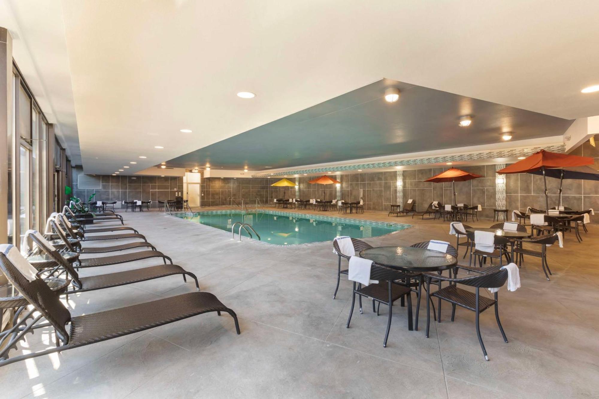Best Western Plus Milwaukee West Eksteriør bilde