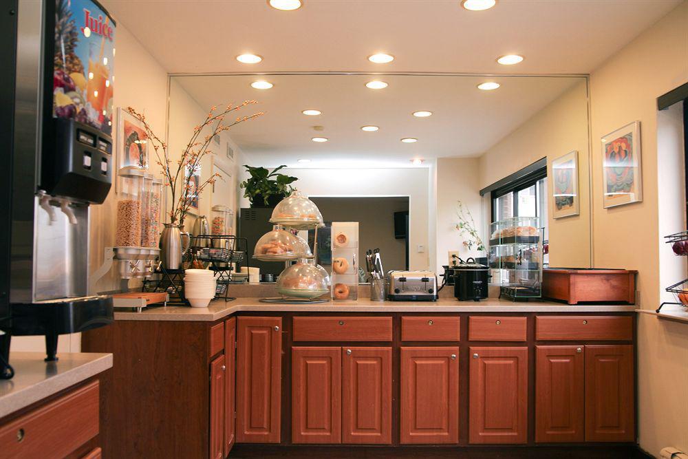 Best Western Plus Milwaukee West Restaurant bilde